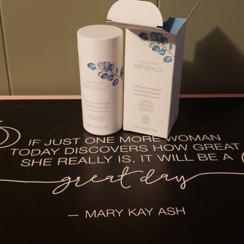 Naturally exfoliating powder